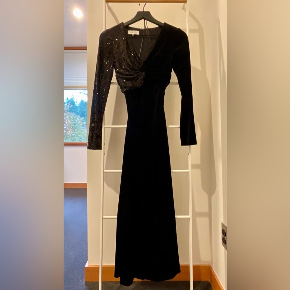 Rickie Freeman for Teri Jon Black Velvet Dress, Size 4